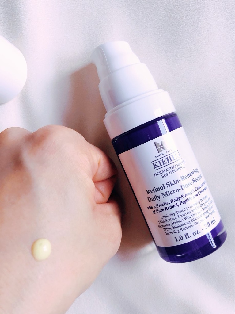 キールズ　DS RTN リニューイングセラム　手に出した所、テクスチャー。