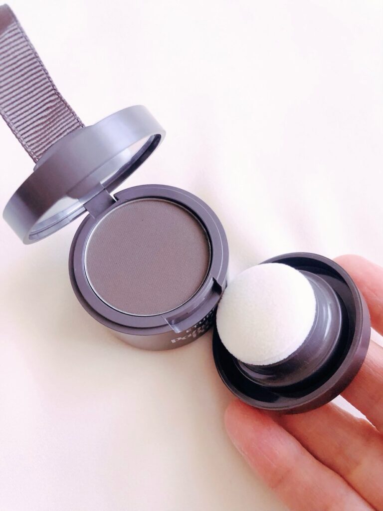 上蓋を開けてパウダーを出した所