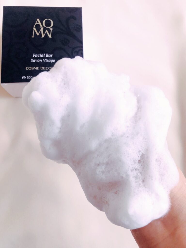 コスメデコルテ AQMW フェイシャルバー 泡立てたところ②