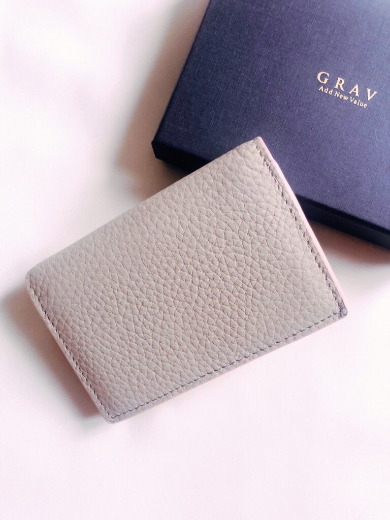 GRAV 本革名刺入れ 外箱と外観