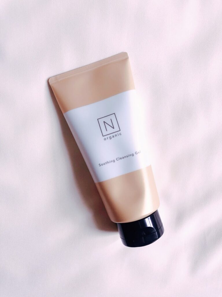 N organic Basic スージング クレンジングジェル チューブのみの外観